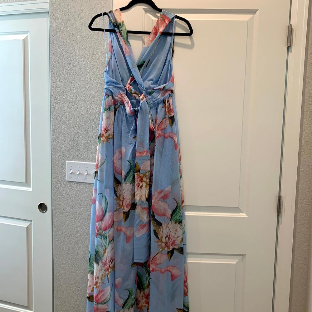 Lulumari Floral Maxi Dress - Picture 4 of 4